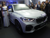 Новым курсом: В Казани презентовали новый BMW X5