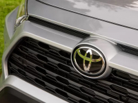 Toyota   :  ,  Corolla Cross ( RAV4)
