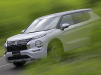 Mitsubishi раскрыла технические подробности нового гибридного Outlander