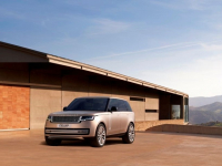 Новый Range Rover появится в России весной 2022 года