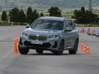 Обновленный BMW X3 успешно прошел «лосиный тест». Видео