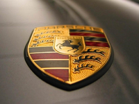 Компания Porsche планирует продать российские активы