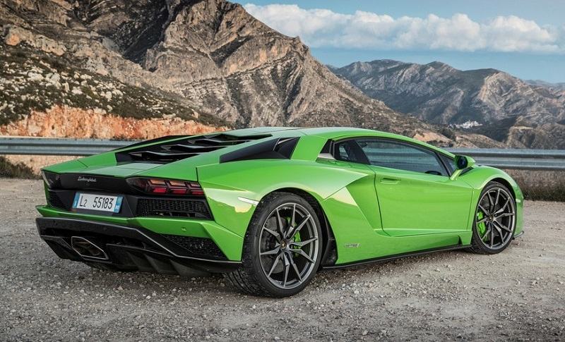   :    Lamborghini      