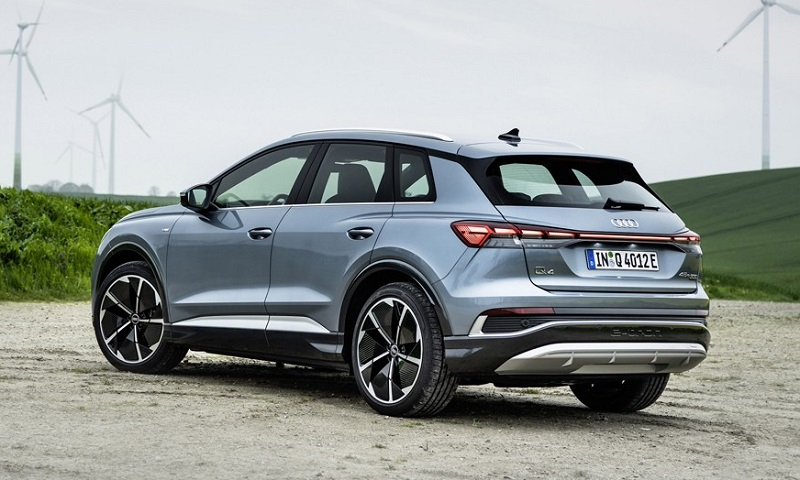   :    Audi Q4 e-tron   