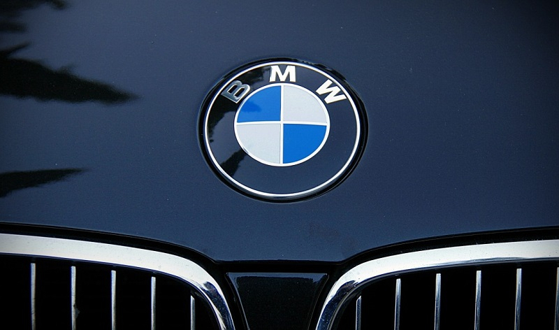  1   BMW   